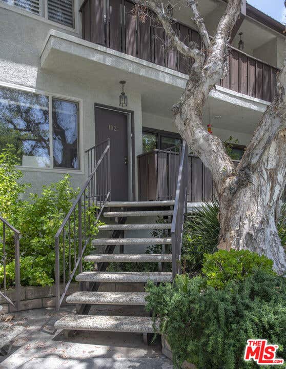 Photo of 1301 17th Street #102, Santa Monica, CA 90404 (MLS # 26835649)