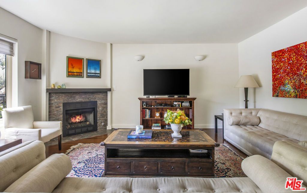 Photo of 1301 17th Street #102, Santa Monica, CA 90404 (MLS # 26835649)