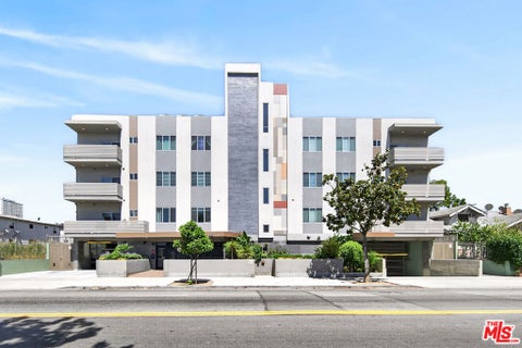 Photo of 820 S Wilton Place #201, Los Angeles, CA 90005 (MLS # 26848537)
