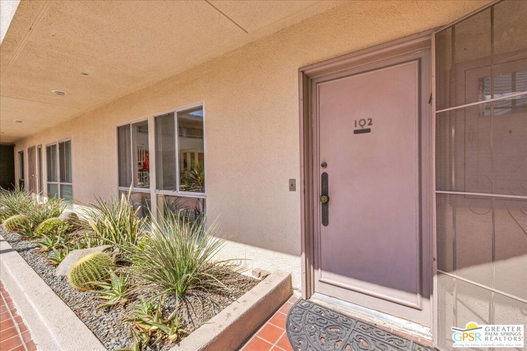 277 E Alejo Road 102