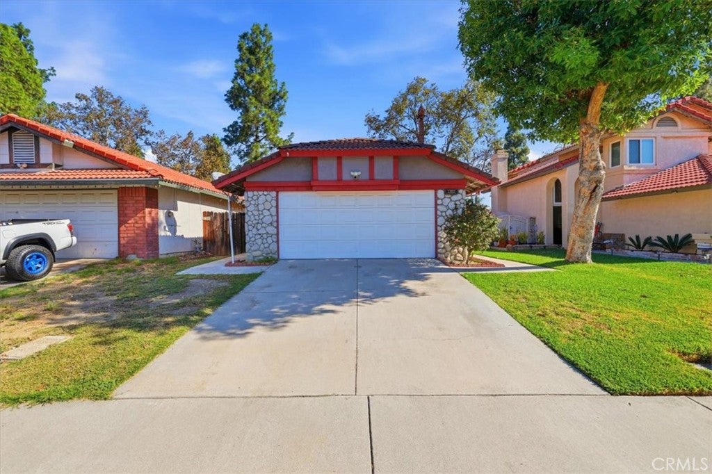 14244 Hillcrest
