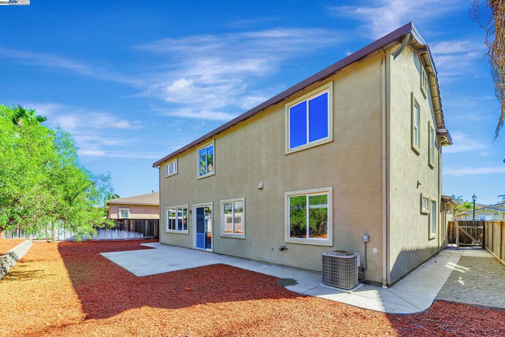 DISCOVERY  BAY - Residential