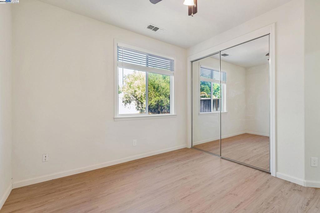 DISCOVERY  BAY - Residential