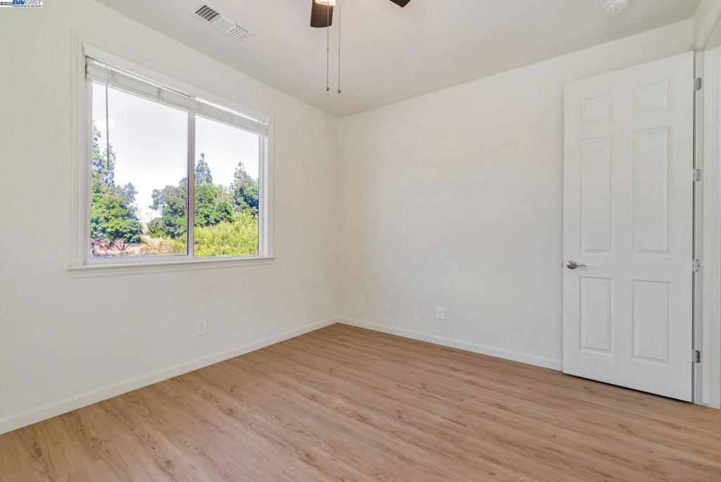 DISCOVERY  BAY - Residential