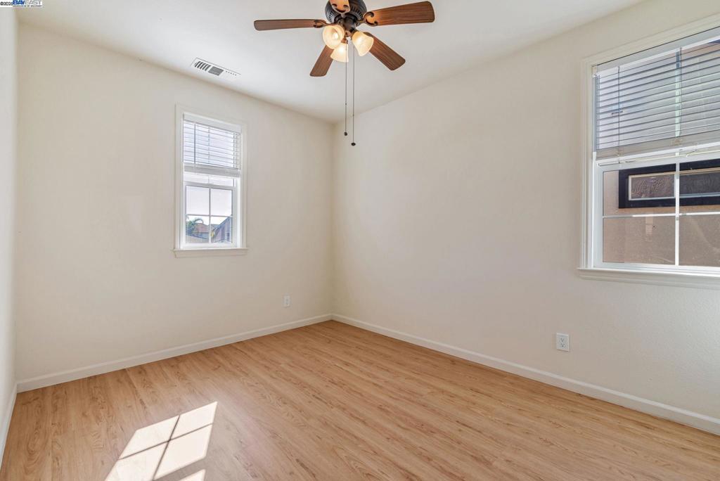 DISCOVERY  BAY - Residential