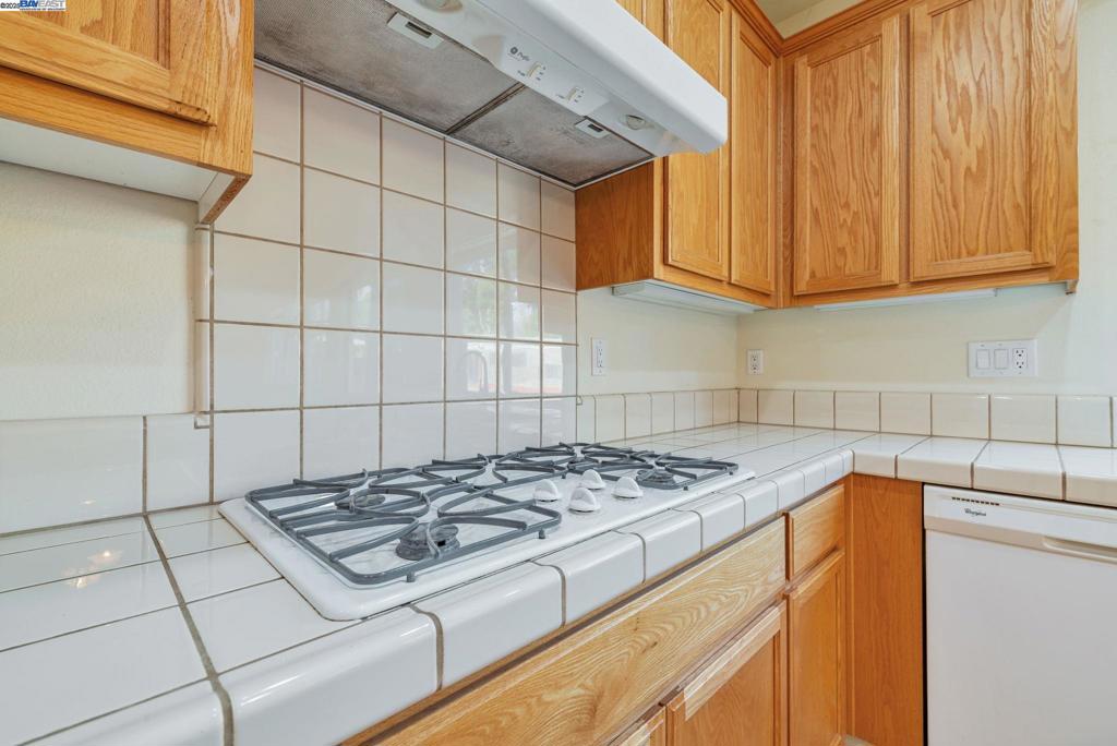 DISCOVERY  BAY - Residential