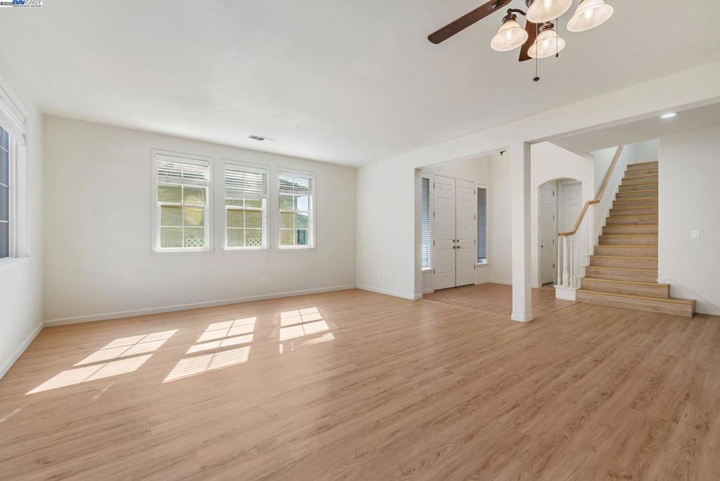 DISCOVERY  BAY - Residential