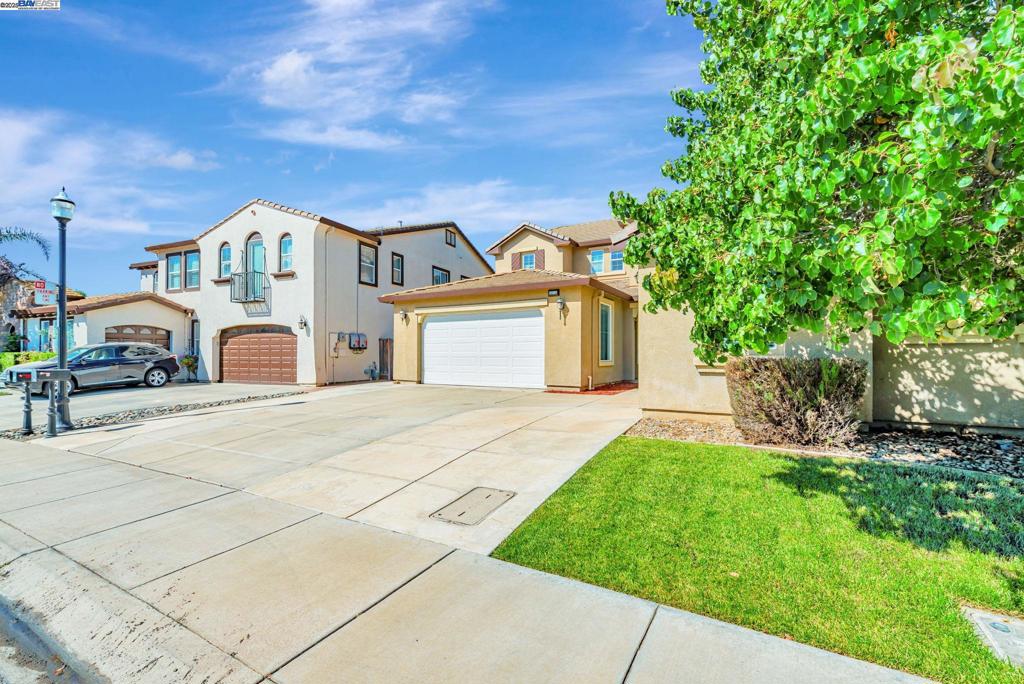 DISCOVERY  BAY - Residential