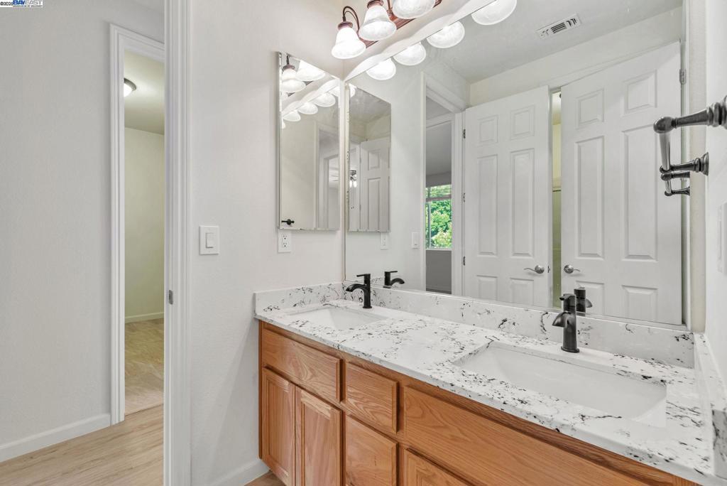 DISCOVERY  BAY - Residential