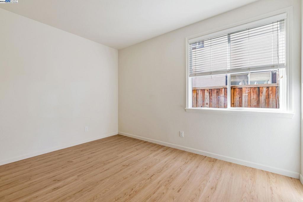 DISCOVERY  BAY - Residential