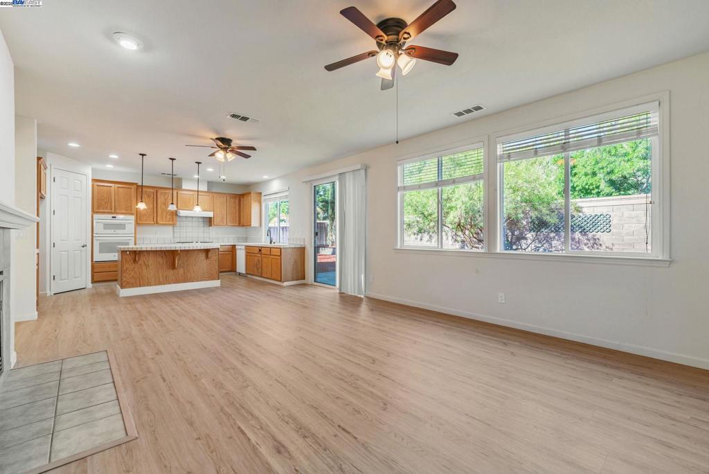 DISCOVERY  BAY - Residential