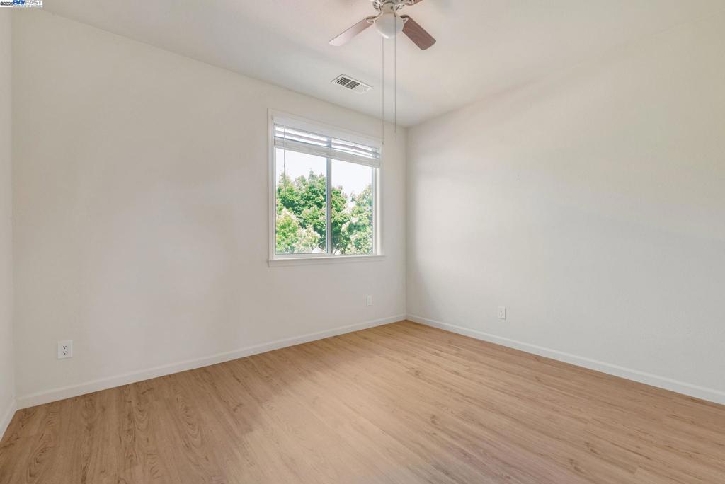 DISCOVERY  BAY - Residential