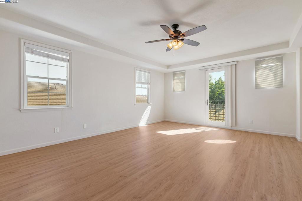 DISCOVERY  BAY - Residential