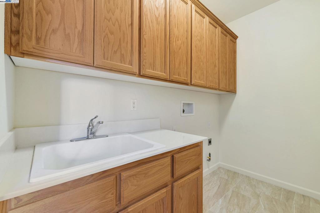 DISCOVERY  BAY - Residential