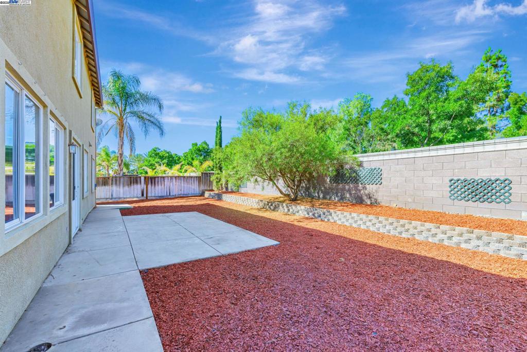 DISCOVERY  BAY - Residential