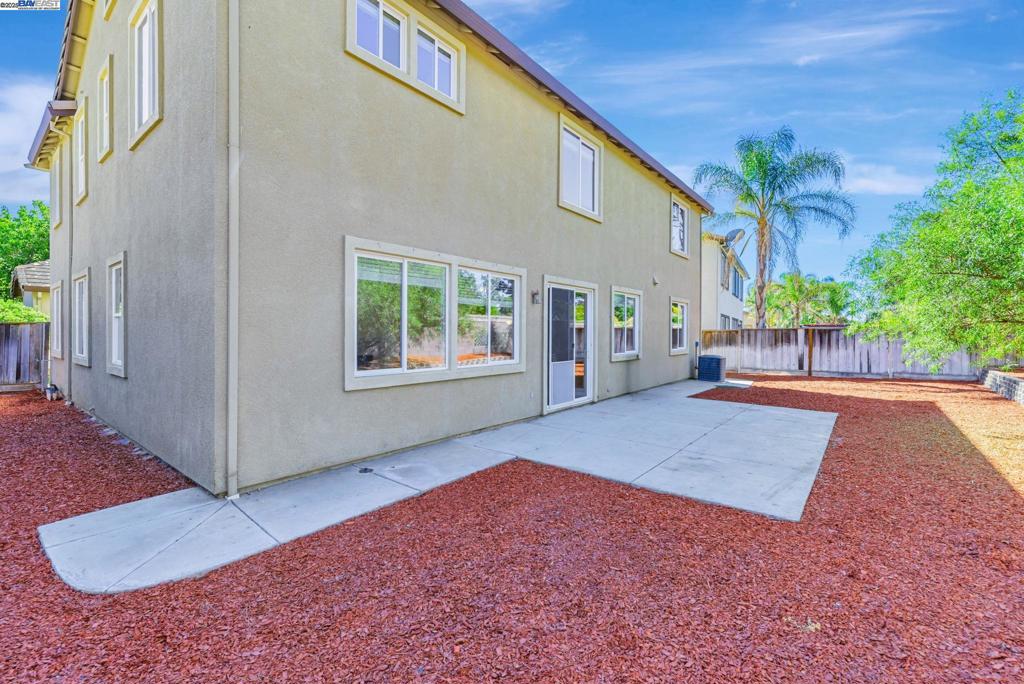 DISCOVERY  BAY - Residential