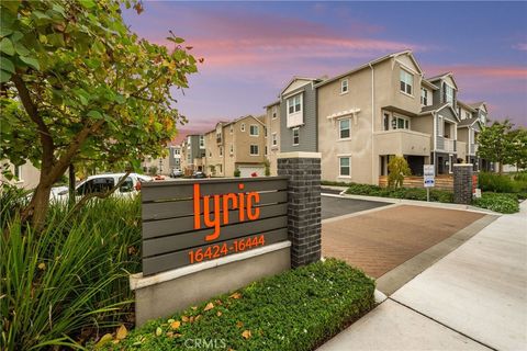 Photo of 16428 Whittier Blvd #6, Whittier, CA 90603 (MLS # PW25263502)