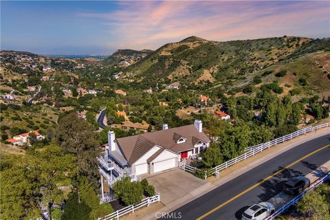 Photo of 50 saddelbow Rd, Bell Canyon, CA 91307 (MLS # SR26090459)
