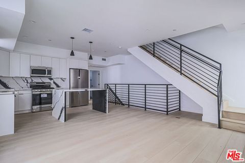 Photo of 11814 1/2 W Gilmore Street, North Hollywood, CA 91606 (MLS # 26661039)