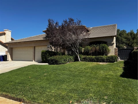 Photo of 12357 Four Winds ln LN, Victorville, CA 92392 (MLS # HD26230229)
