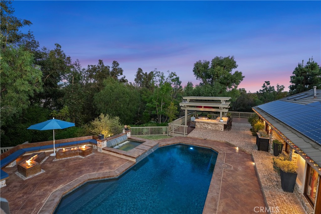 7626 E Saddlehill Trail
