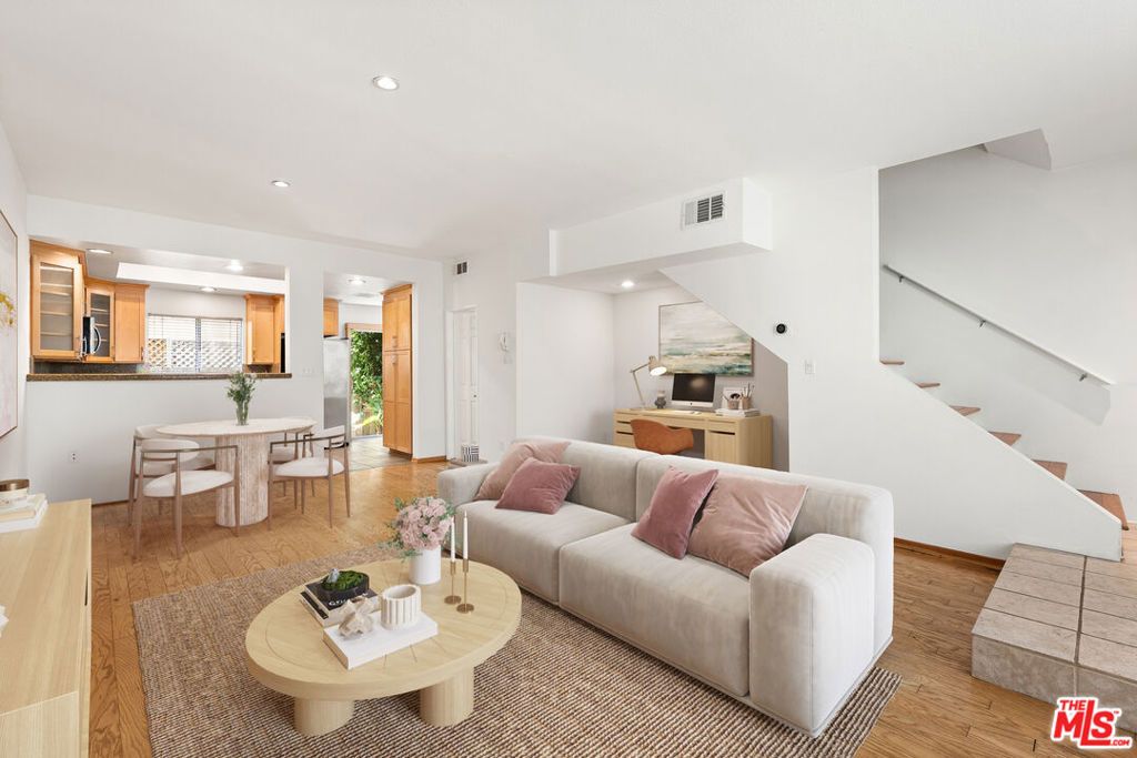 Photo of 938 18th Street #5, Santa Monica, CA 90403 (MLS # 25584255)