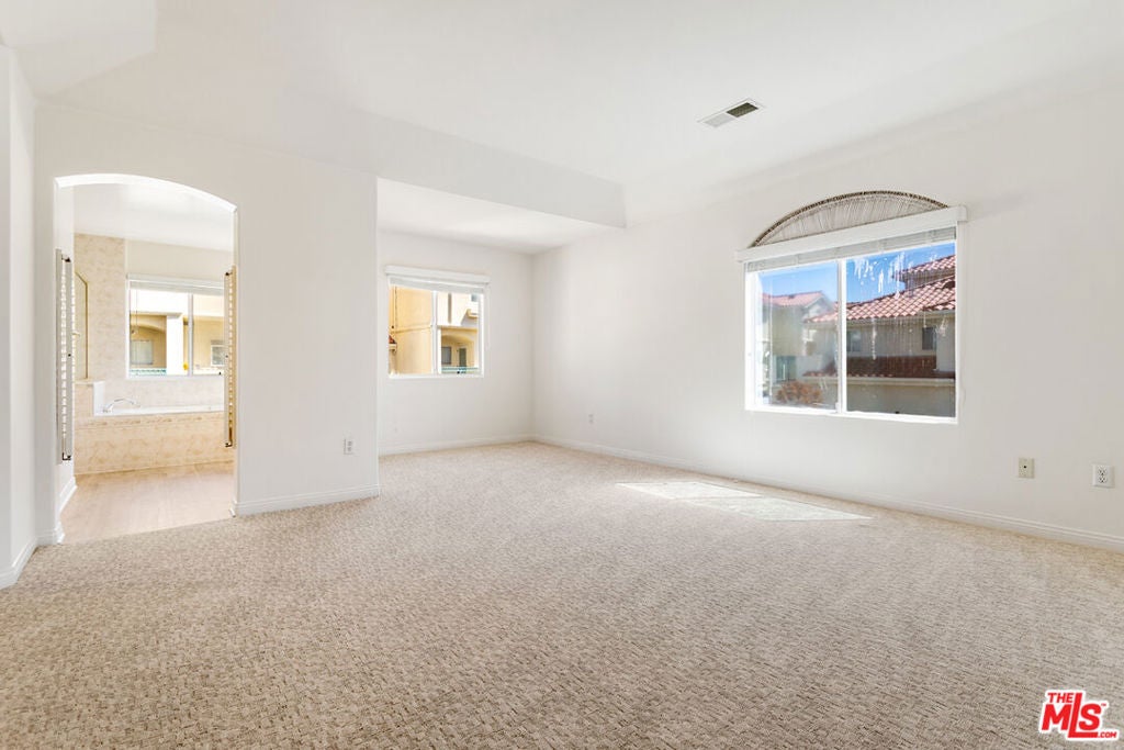 4489 Spencer Street 330