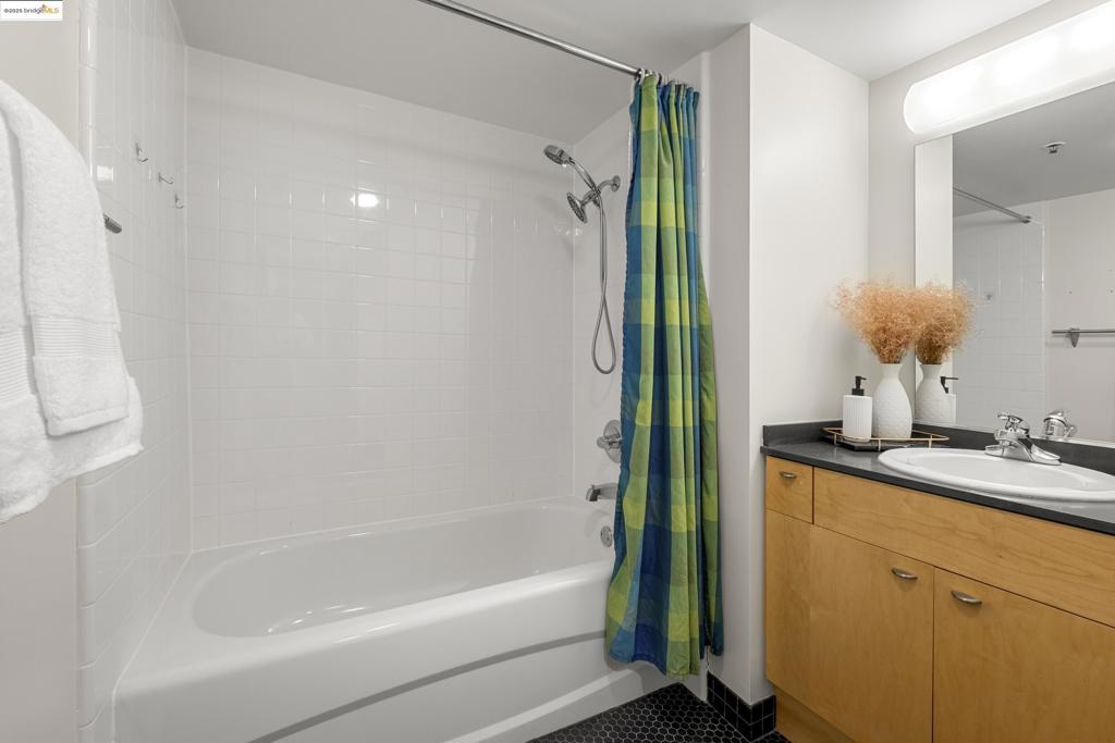 EMERYVILLE - Residential