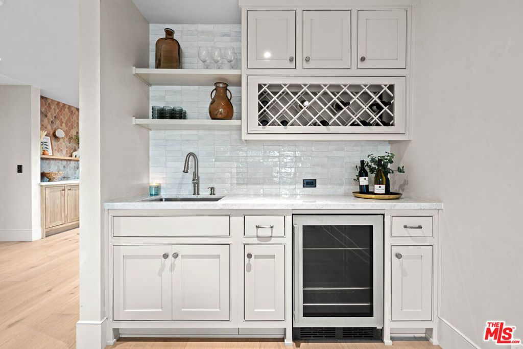 Photo of 5154 W 12th Street, Los Angeles, CA 90019 (MLS # 25624269)