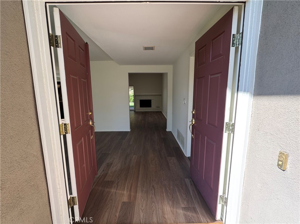 6047 Kingsbriar