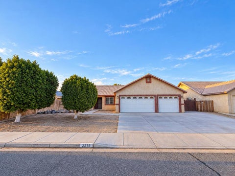 Photo of 2215 Hidden SPG, Blythe, CA 92225 (MLS # 219152596DA)