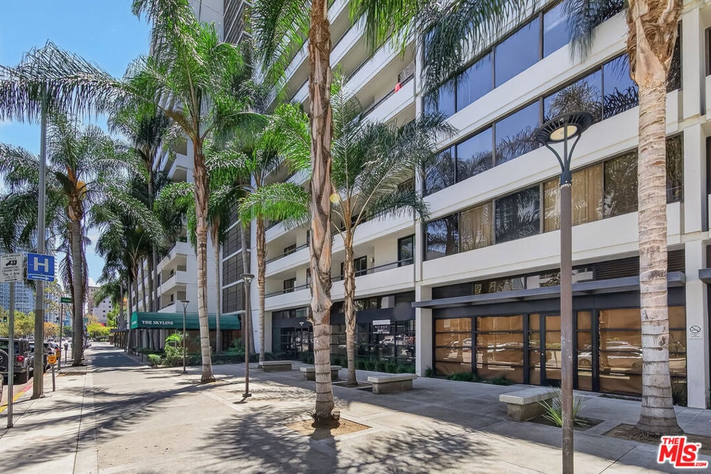 600 W 9th Street