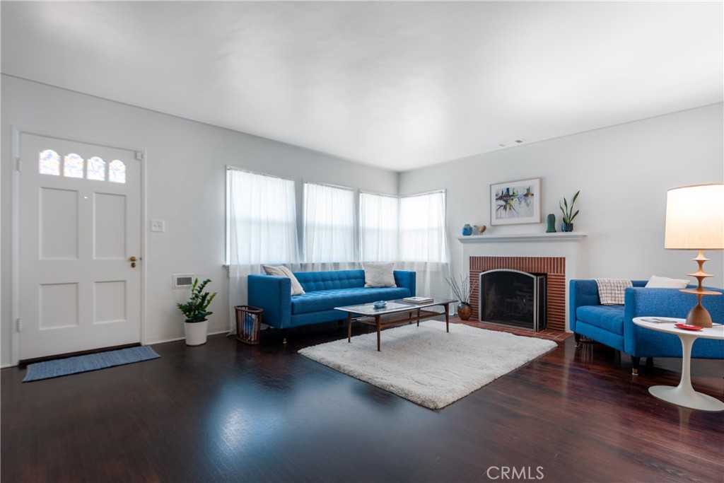 464 W Columbia Avenue