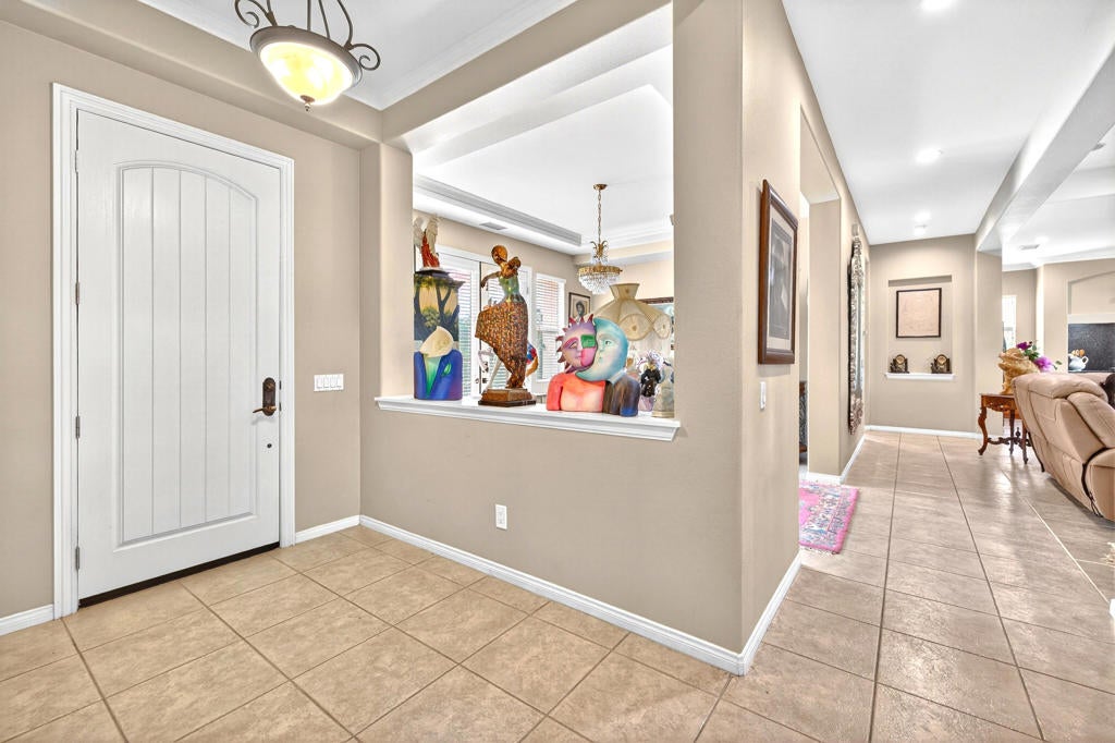 120 Tesori Drive