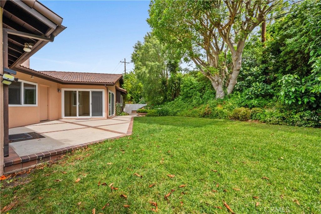 Photo of 5505 Shoreview Drive, Rancho Palos Verdes, CA 90275 (MLS # PV26086655)