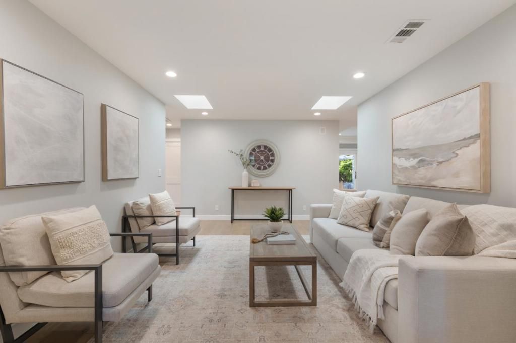 Photo of 727 N Clover Avenue, San Jose, CA 95128 (MLS # ML82040319)