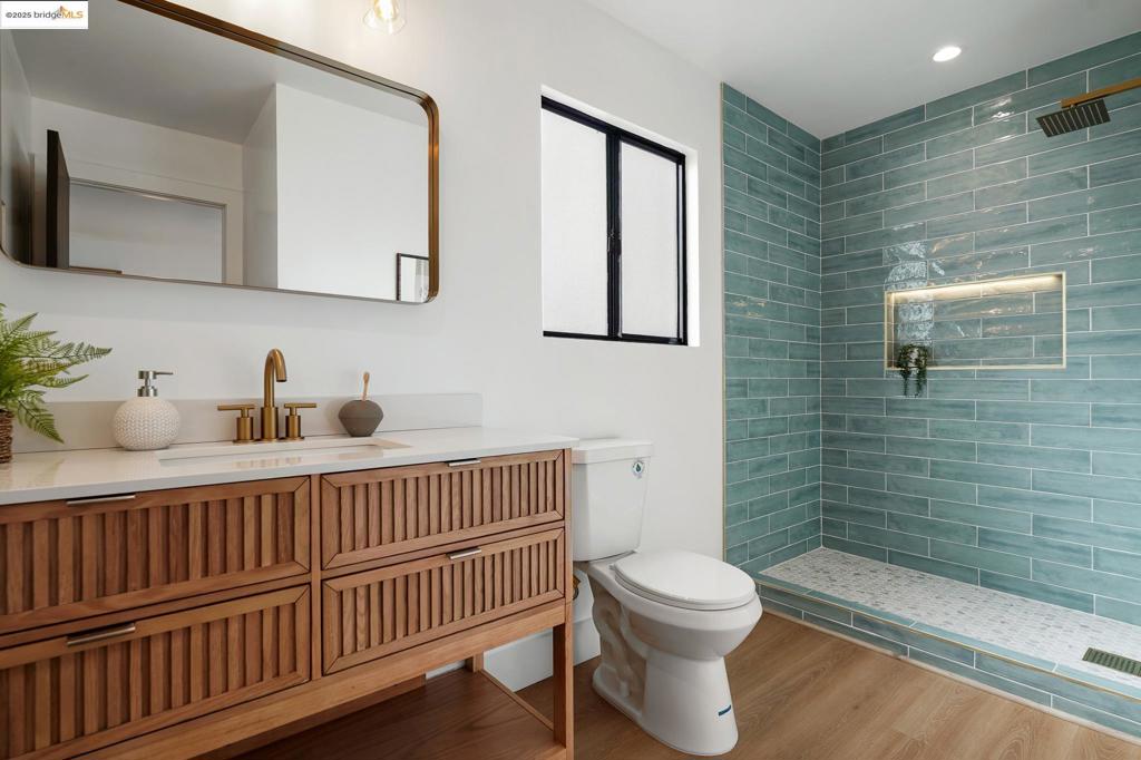 NORTH RICHMOND - Residential