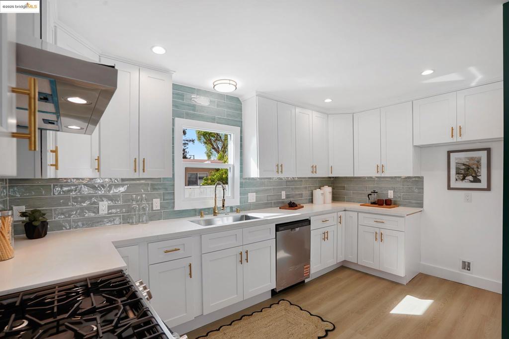 NORTH RICHMOND - Residential