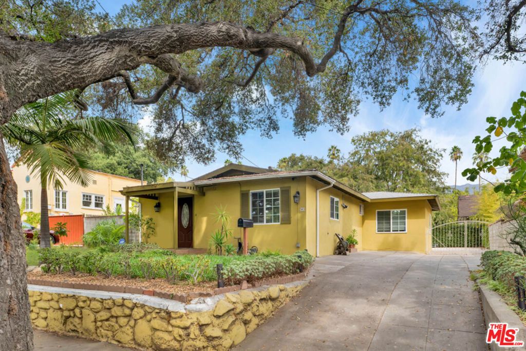 listing image 130725856235052562310
