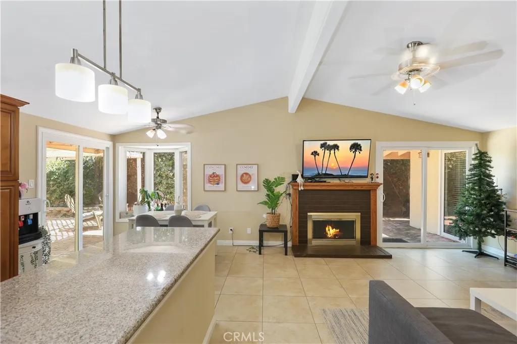 Orange, California 92868, United States, ,Residential,Active,243057