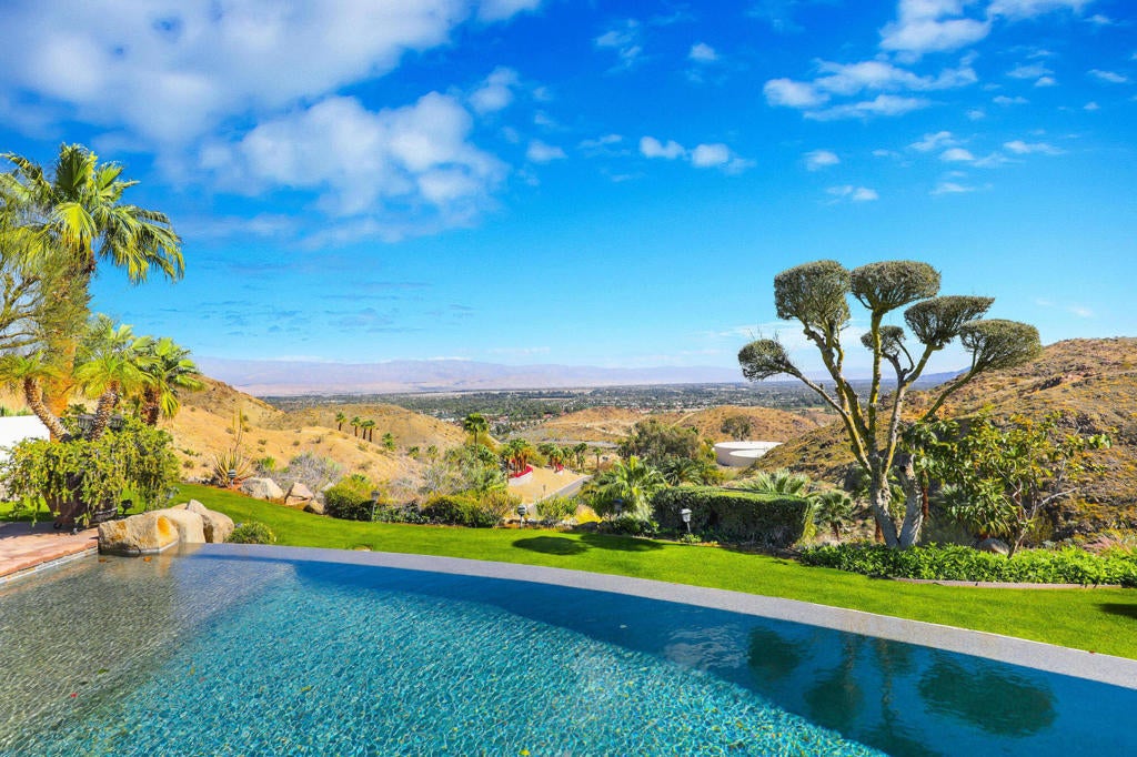 14 Santa Rosa Mountain Lane