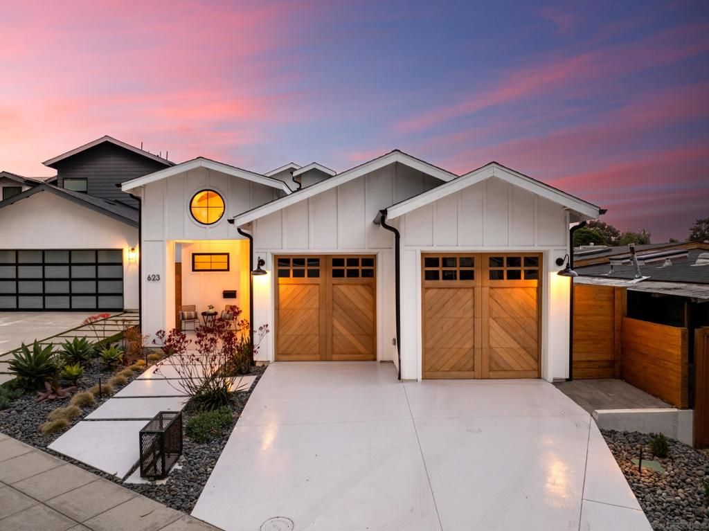 Photo of 623 Colima St St, La Jolla, CA 92037 (MLS # 250039068SD)