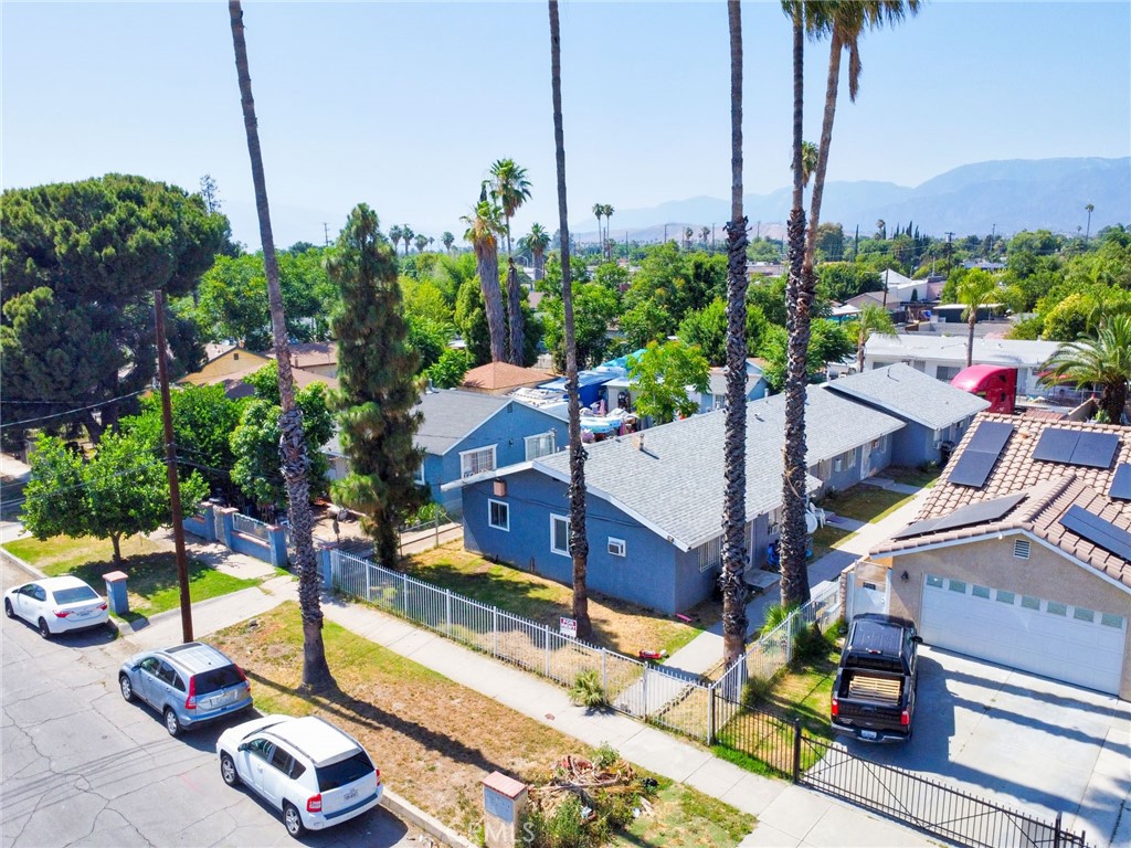 Exceptional Investment Opportunity in San Bernardino!
We present a rare gem in the heart of San Bernardino - a 4-unit multifamily property nestled in a desirable neighborhood dominated by single-family residences. This turnkey investment offers a unique blend of income potential and low maintenance requirements.
Key Features:
- Strategic Location: Centrally located in San Bernardino, providing easy access to local amenities, transportation hubs, and major thoroughfares.
- Diverse Unit Mix: The property boasts a mix of 2-bedroom/2-bathroom and 1-bedroom/1-bathroom units, catering to a wide range of tenants.
- In-Unit Amenities: Each unit comes with washer/dryer hookups, enhancing tenant convenience and appeal.
- Secure and Private: The property is fully gated, ensuring a safe and private environment for residents. Gated parking in the rear provides added security and convenience.
- Low Maintenance: With separate gas and electric meters for each unit, property management is streamlined, and expenses are easily allocated.
- Recent Upgrades: Parking spaces have been repainted, maintaining a well-maintained appearance and enhancing curb appeal.
Investment Highlights:
- Stable Income Potential: With four units and a mix of 1 and 2-bedroom configurations, this property offers a stable source of rental income.
- Low Operating Expenses: The property's design and separate utility meters help minimize maintenance and operational costs.
- Growth Potential: San Bernardino's growing market presents opportunities for rent growth and increased property value.
Don't Miss This Opportunity!
This property is a rare find in a desirable location, offering a unique chance to invest in a low-maintenance, income-generating asset. Schedule a viewing today to take advantage of this exceptional investment opportunity!