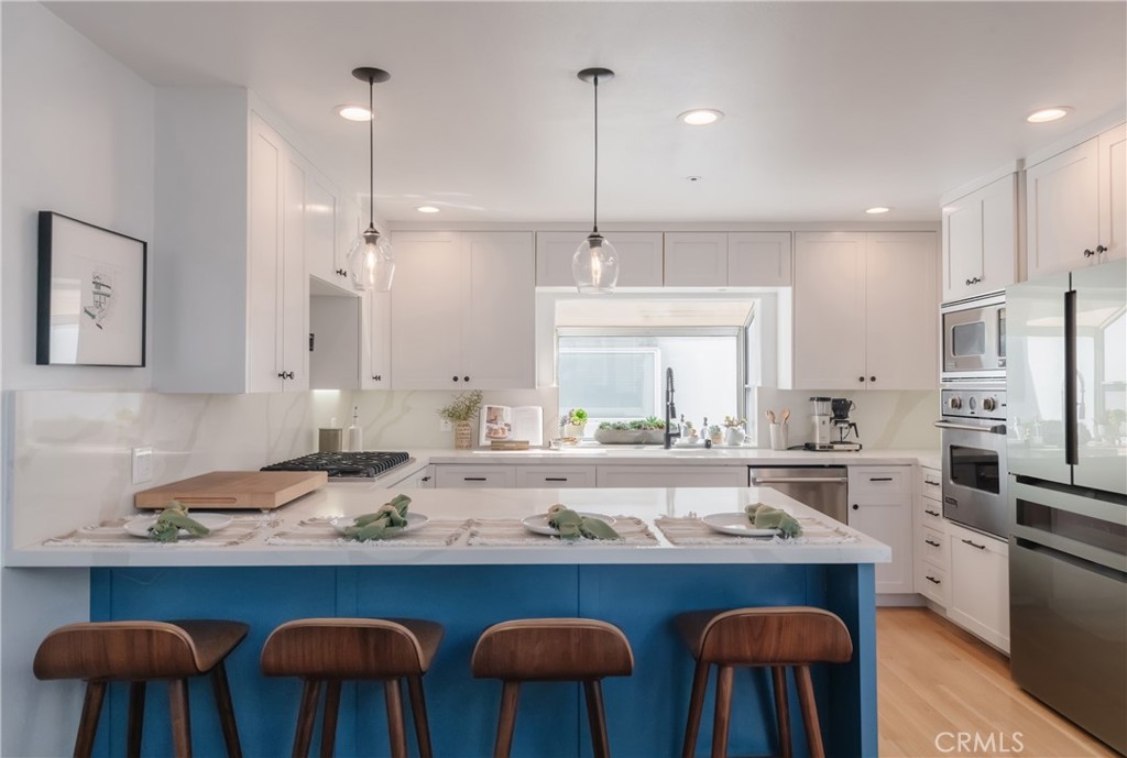 716 Manhattan Beach