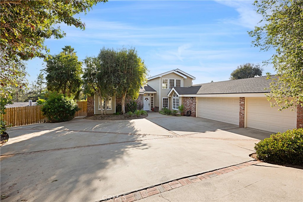 1011 Farrand Court