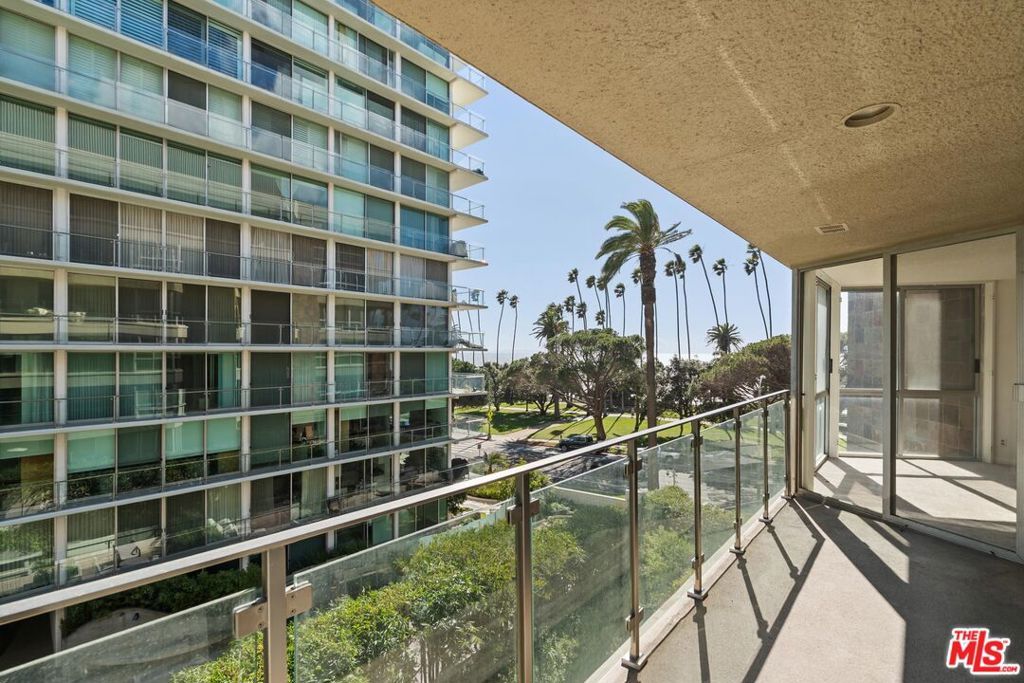 Photo of 515 Ocean Avenue #503S, Santa Monica, CA 90402 (MLS # 26655395)
