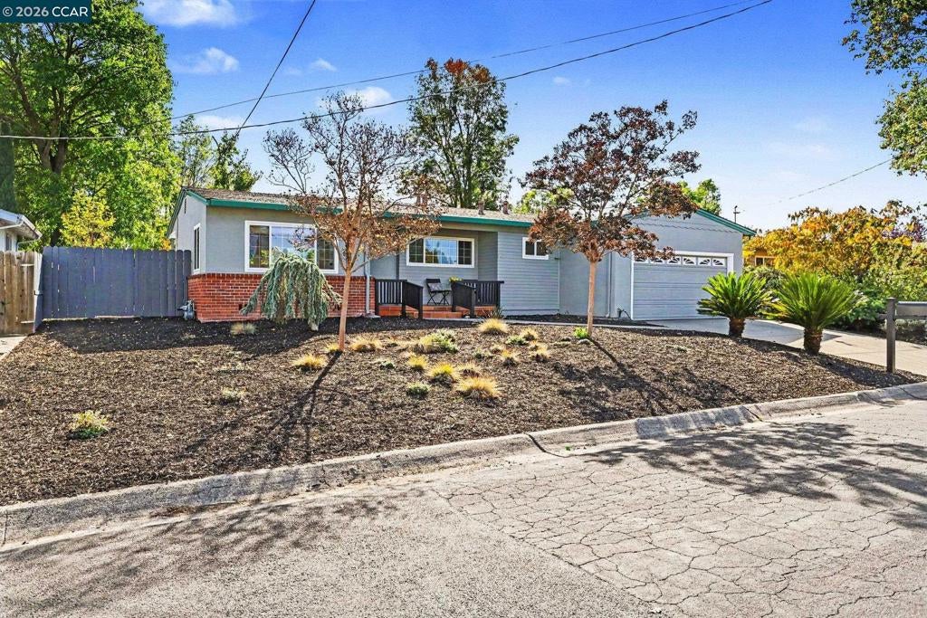 137 Kathryn Dr