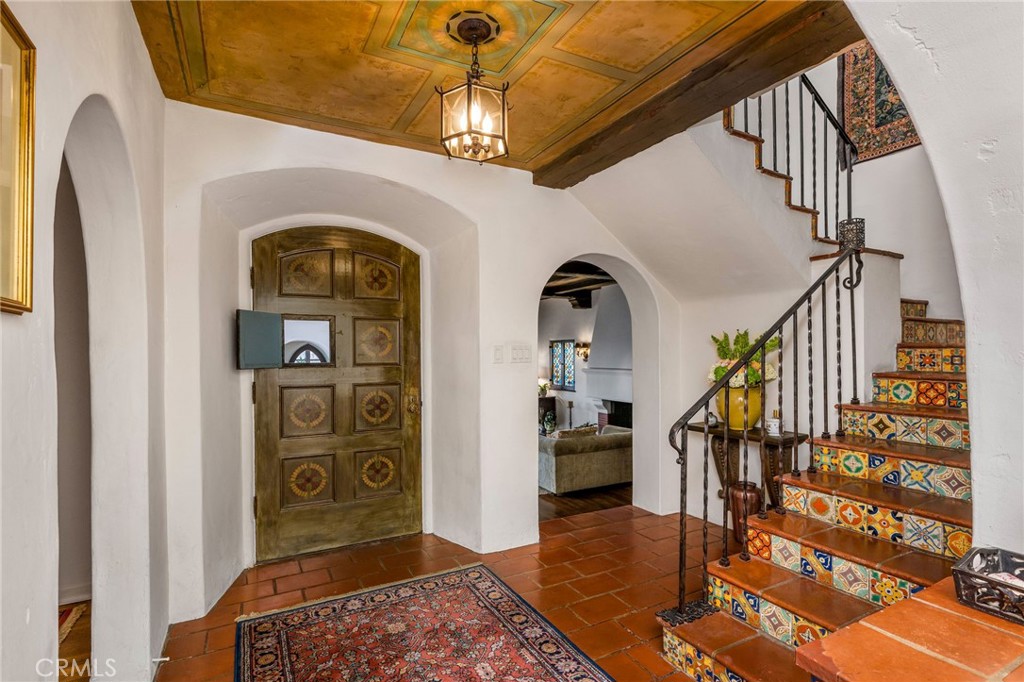 624 Calle Miramar