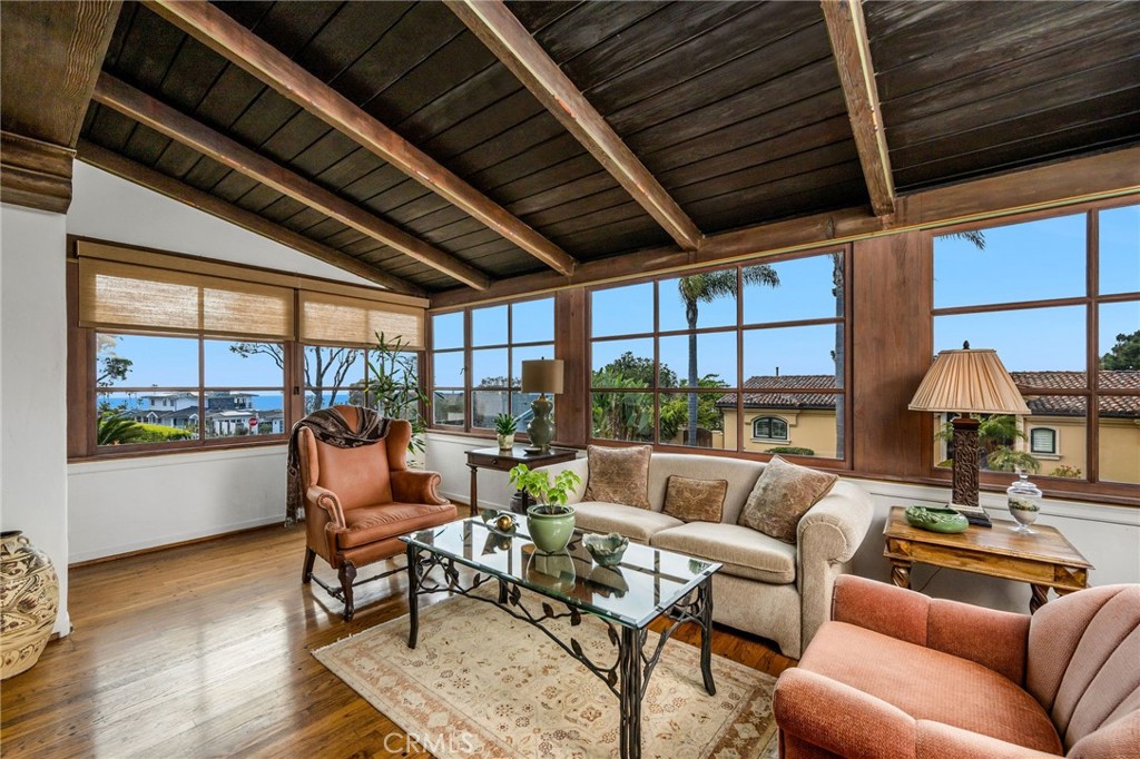 624 Calle Miramar