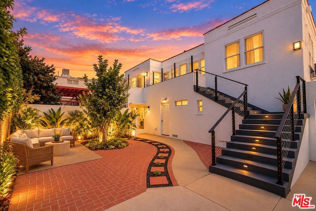 Photo of 1147 24th Street, Santa Monica, CA 90403 (MLS # 26996179)